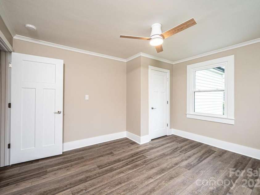 1105 Wildwood Road, Lenoir, NC 28645.  MLS# CAR4289350, YatesRealty ID 32514. 