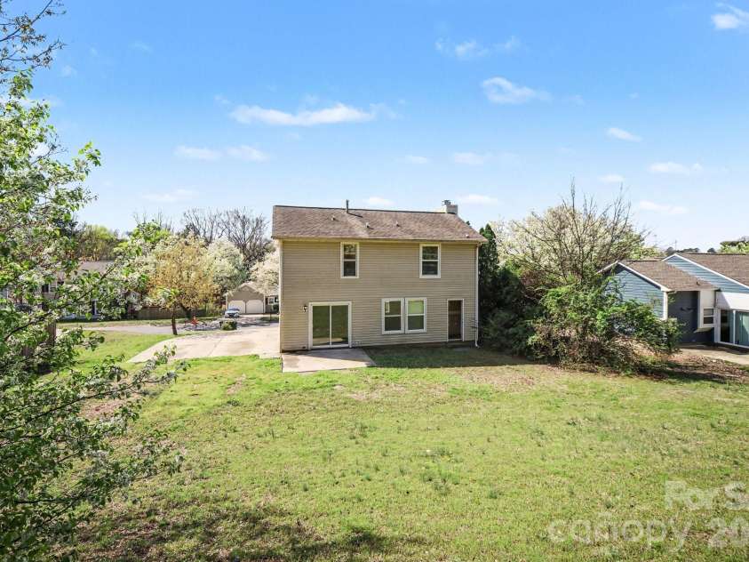 2900 Silkstream Lane, Charlotte, NC 28262.  MLS# CAR4357932, YatesRealty ID 32514. 