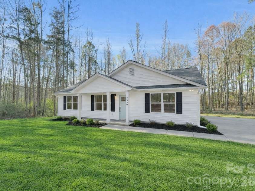 2338 Neill Road, Lancaster, SC 29720.  MLS# CAR4351976, YatesRealty ID 32515. *virtually generated grass