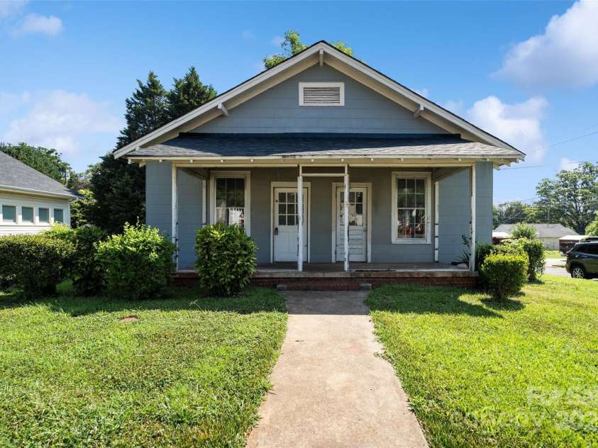 404 Community Street, Rock Hill, SC 29730.  MLS# CAR4276632, YatesRealty ID 32515. 