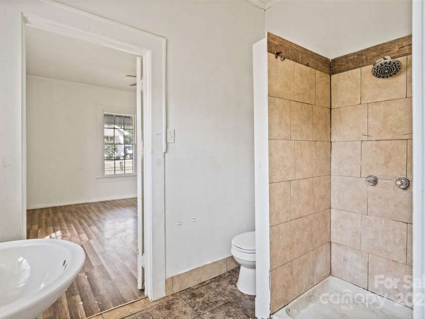 404 Community Street, Rock Hill, SC 29730.  MLS# CAR4276632, YatesRealty ID 32515. 