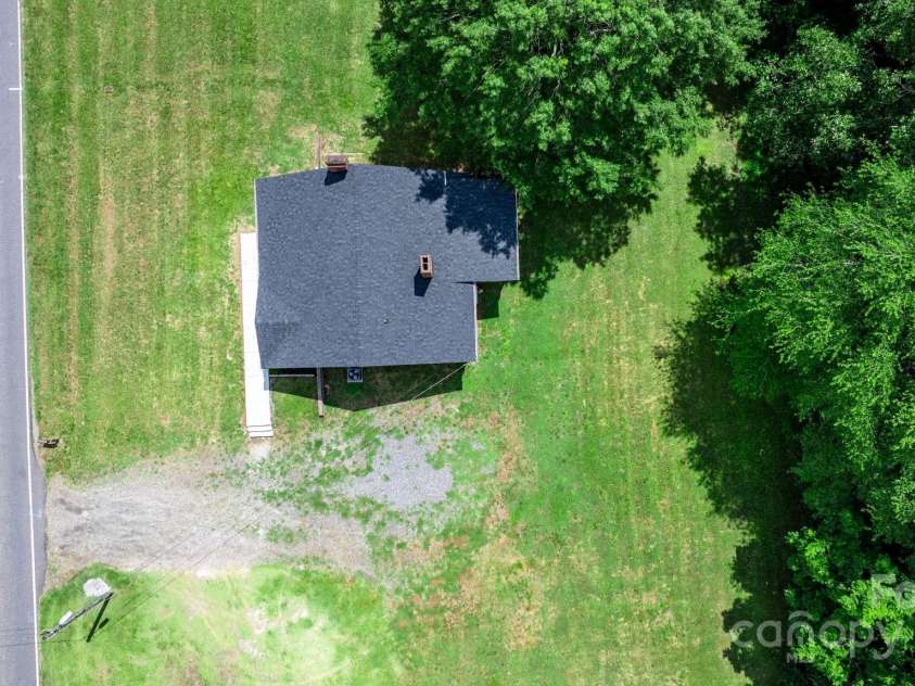 2704 Kool Park Road, Hickory, NC 28601.  MLS# CAR4276844, YatesRealty ID 32516. 