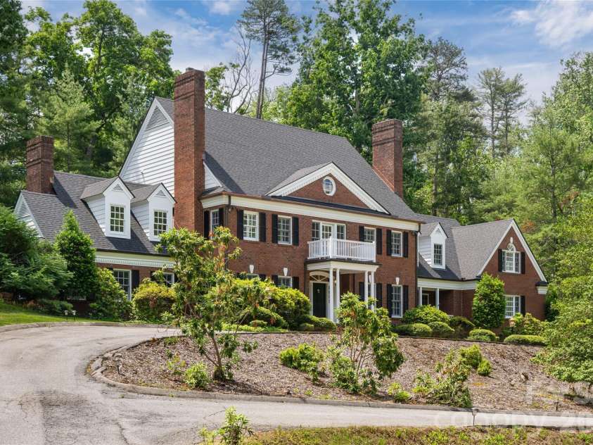 14 Brookside Road, Asheville, NC 28803.  MLS# CAR4372126, YatesRealty ID 32517. 