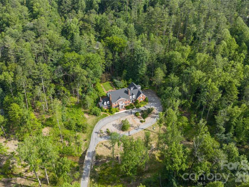 14 Brookside Road, Asheville, NC 28803.  MLS# CAR4372126, YatesRealty ID 32517. 