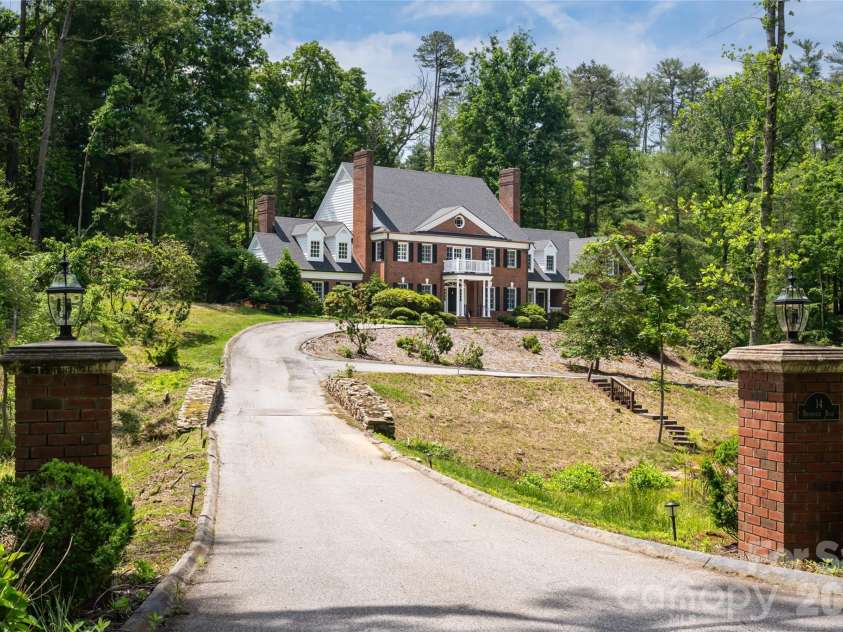14 Brookside Road, Asheville, NC 28803.  MLS# CAR4372126, YatesRealty ID 32517. Entrance from Brookside Rd