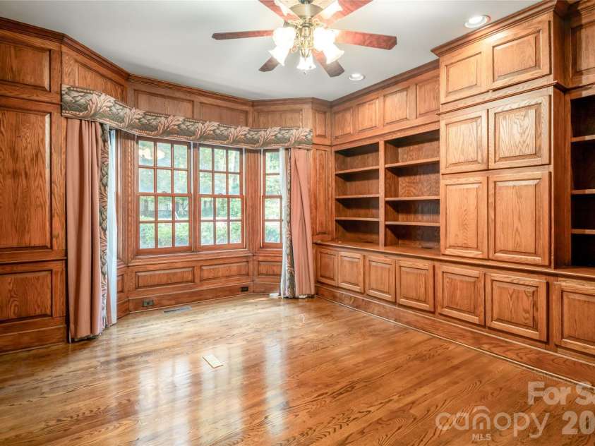 14 Brookside Road, Asheville, NC 28803.  MLS# CAR4372126, YatesRealty ID 32517. Library/study with oak paneling