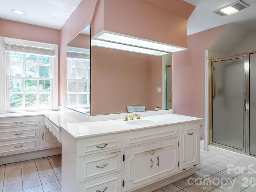 14 Brookside Road, Asheville, NC 28803.  MLS# CAR4372126, YatesRealty ID 32517. One of two primary baths