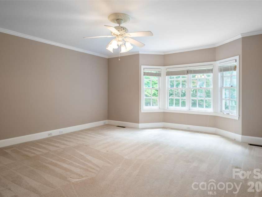 14 Brookside Road, Asheville, NC 28803.  MLS# CAR4372126, YatesRealty ID 32517. Primary bedroom