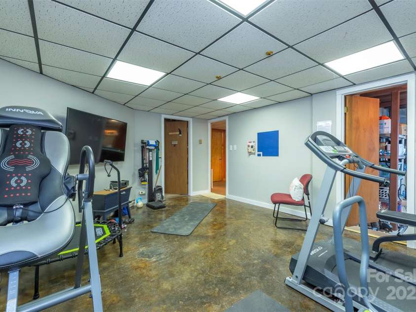 10 Chestnut Ridge Road, Mills River, NC 28759.  MLS# CAR4285429, YatesRealty ID 32518. 