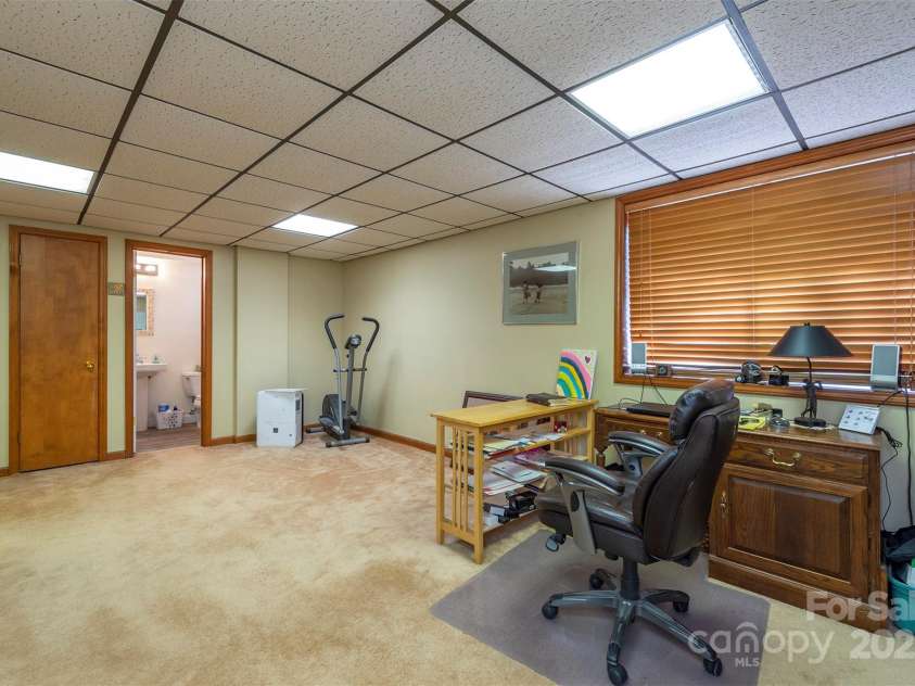 10 Chestnut Ridge Road, Mills River, NC 28759.  MLS# CAR4285429, YatesRealty ID 32518. 