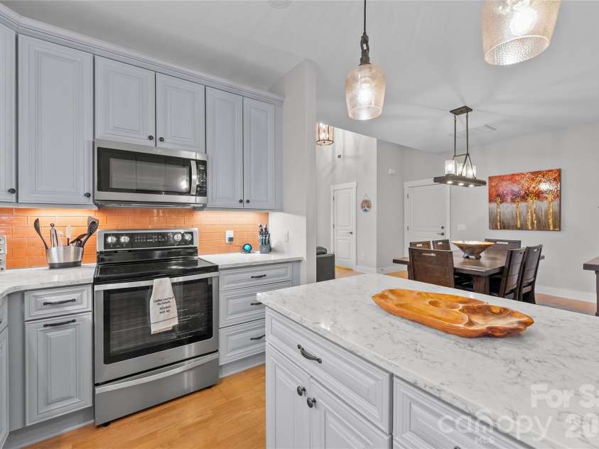 7 Veranda Trail, Asheville, NC 28803.  MLS# CAR4389928, YatesRealty ID 32518. 