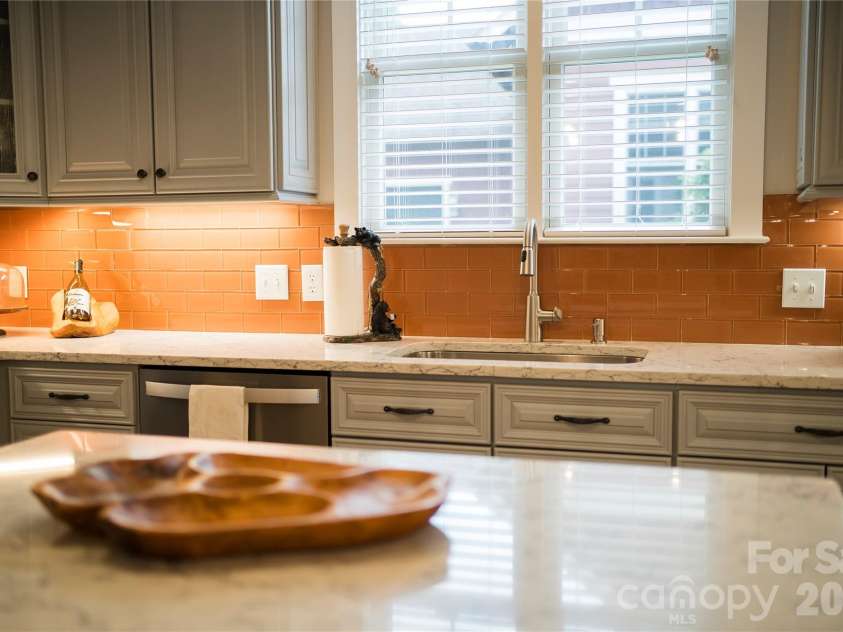7 Veranda Trail, Asheville, NC 28803.  MLS# CAR4389928, YatesRealty ID 32518. 