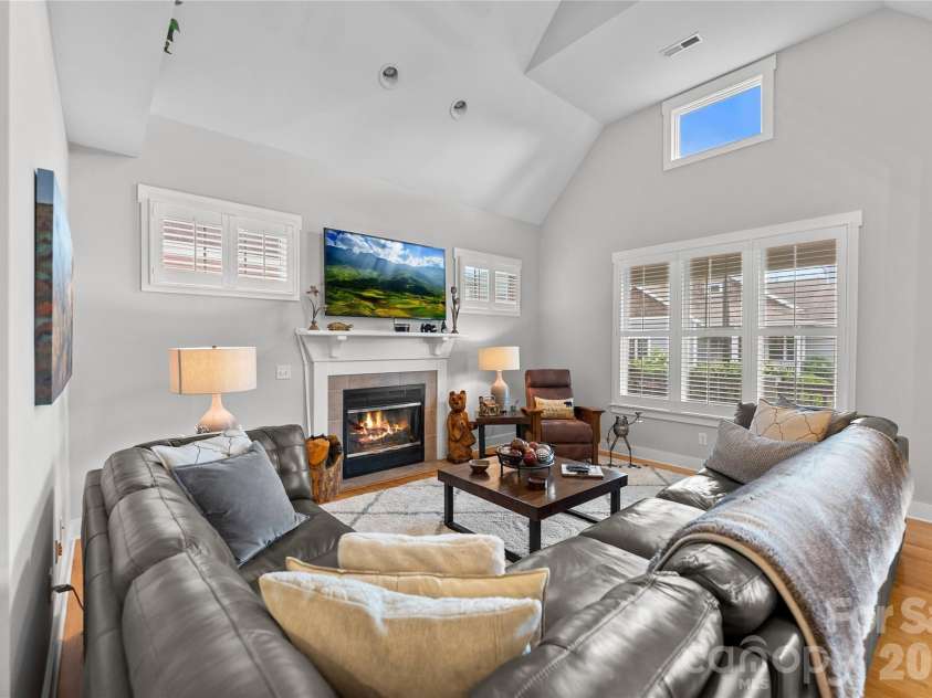 7 Veranda Trail, Asheville, NC 28803.  MLS# CAR4389928, YatesRealty ID 32518. 