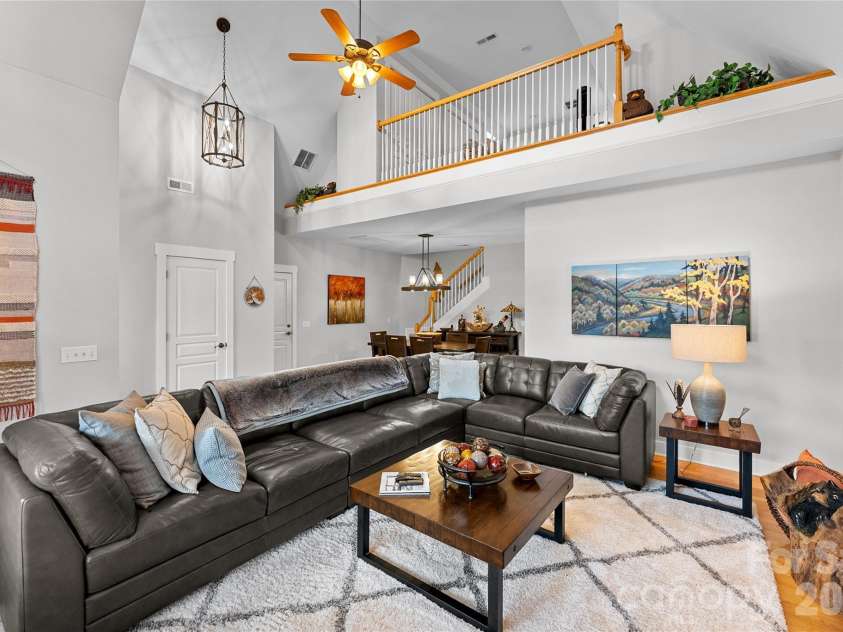7 Veranda Trail, Asheville, NC 28803.  MLS# CAR4389928, YatesRealty ID 32518. 