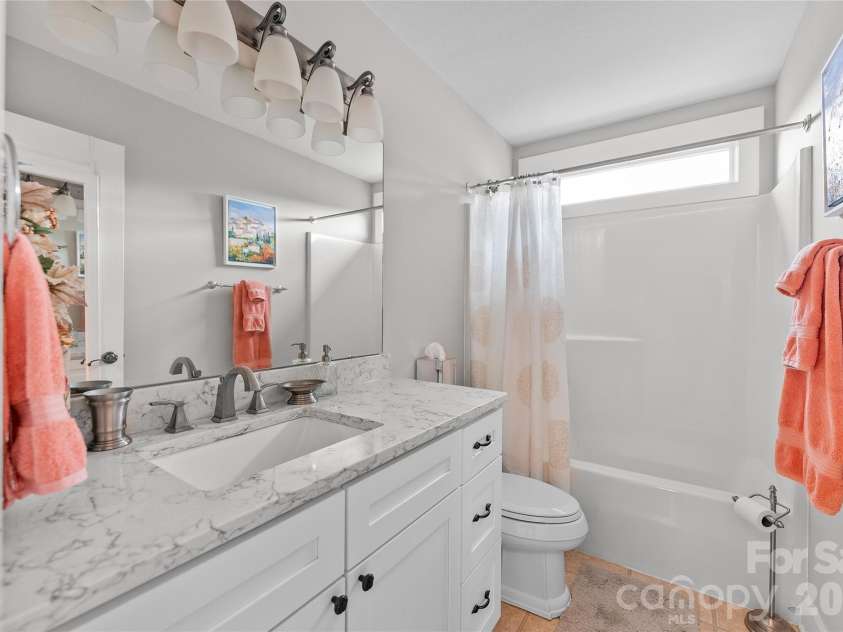 7 Veranda Trail, Asheville, NC 28803.  MLS# CAR4389928, YatesRealty ID 32518. 