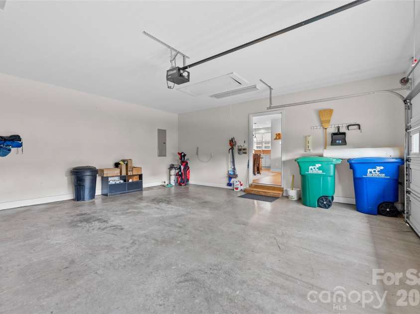 7 Veranda Trail, Asheville, NC 28803.  MLS# CAR4389928, YatesRealty ID 32518. 