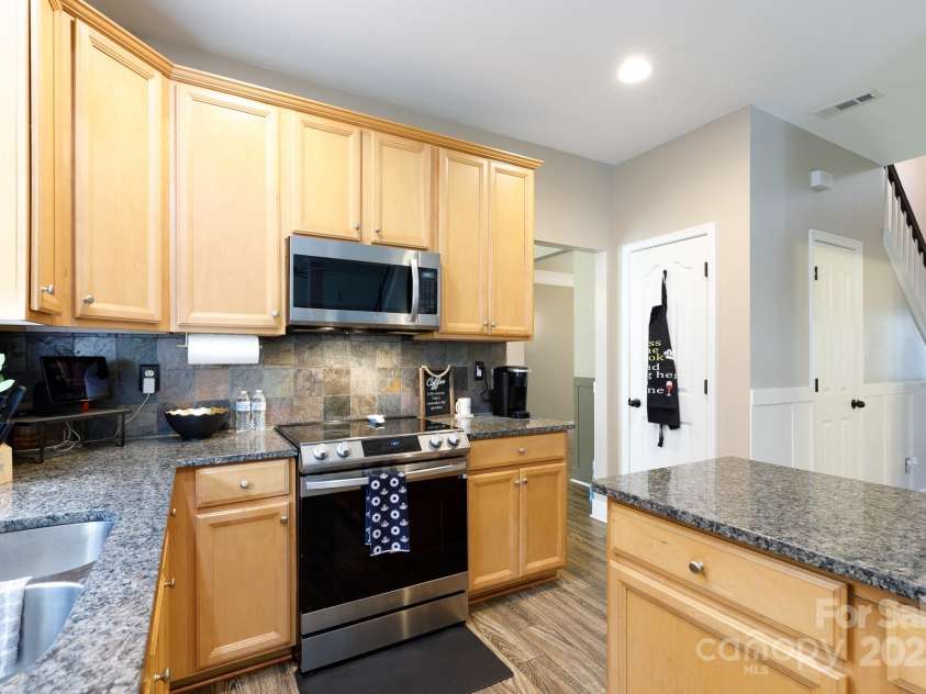 2480 Legacy Park Boulevard, Fort Mill, SC 29707.  MLS# CAR4291964, YatesRealty ID 32519. 