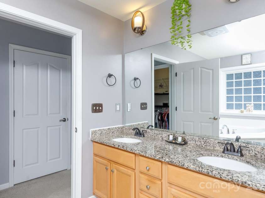 2480 Legacy Park Boulevard, Fort Mill, SC 29707.  MLS# CAR4291964, YatesRealty ID 32519. 