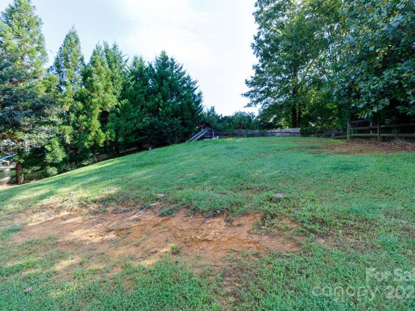 2480 Legacy Park Boulevard, Fort Mill, SC 29707.  MLS# CAR4291964, YatesRealty ID 32519. 