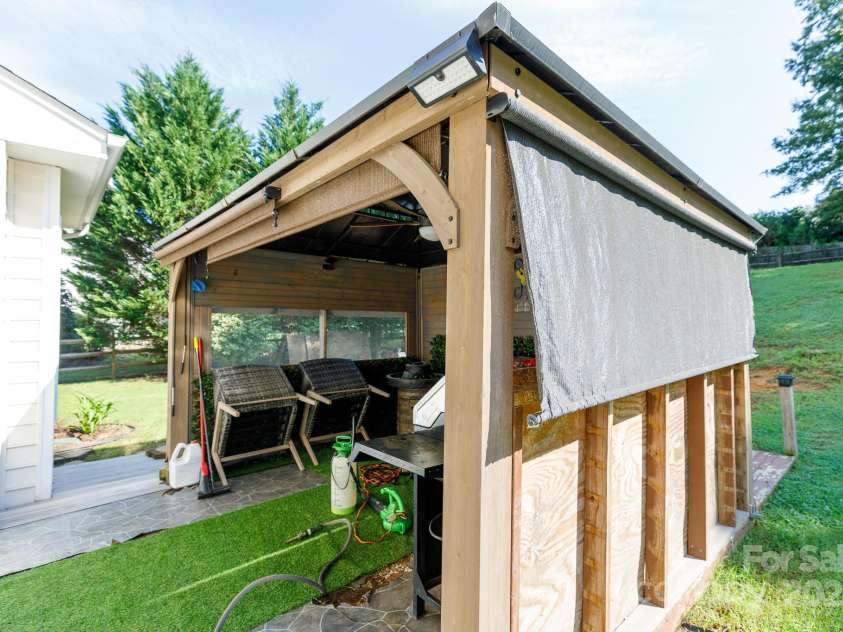 2480 Legacy Park Boulevard, Fort Mill, SC 29707.  MLS# CAR4291964, YatesRealty ID 32519. 