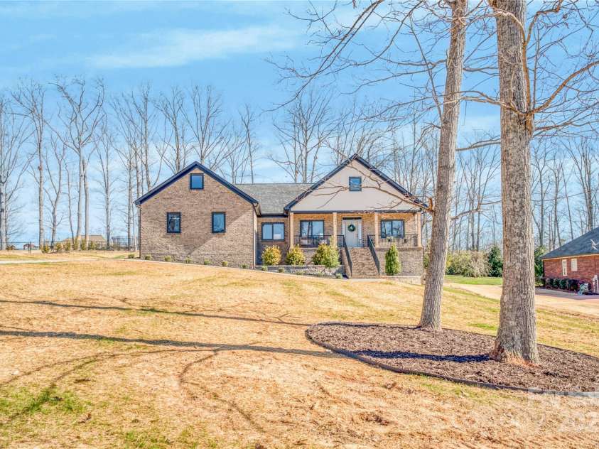 1509 Avalon Oaks Court, Dallas, NC 28034.  MLS# CAR4227011, YatesRealty ID 3252. 