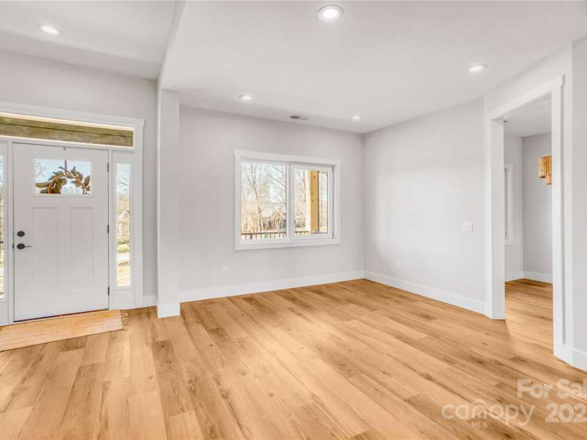 1509 Avalon Oaks Court, Dallas, NC 28034.  MLS# CAR4227011, YatesRealty ID 3252. 