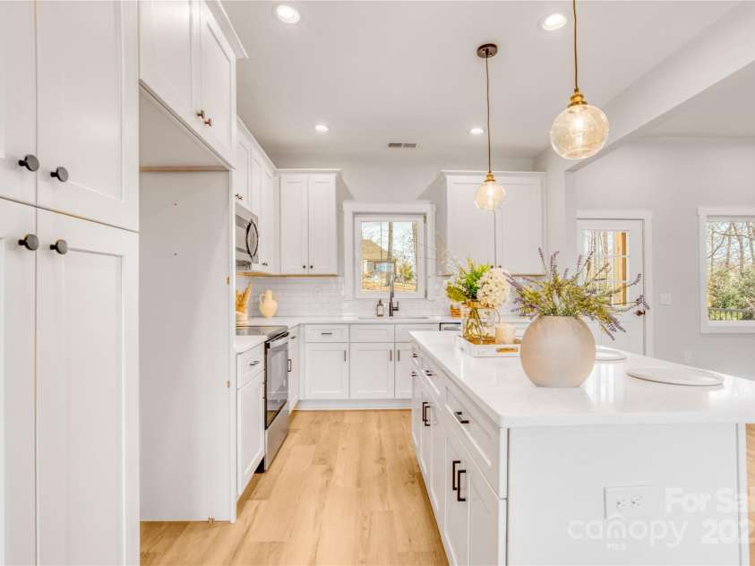 1509 Avalon Oaks Court, Dallas, NC 28034.  MLS# CAR4227011, YatesRealty ID 3252. 