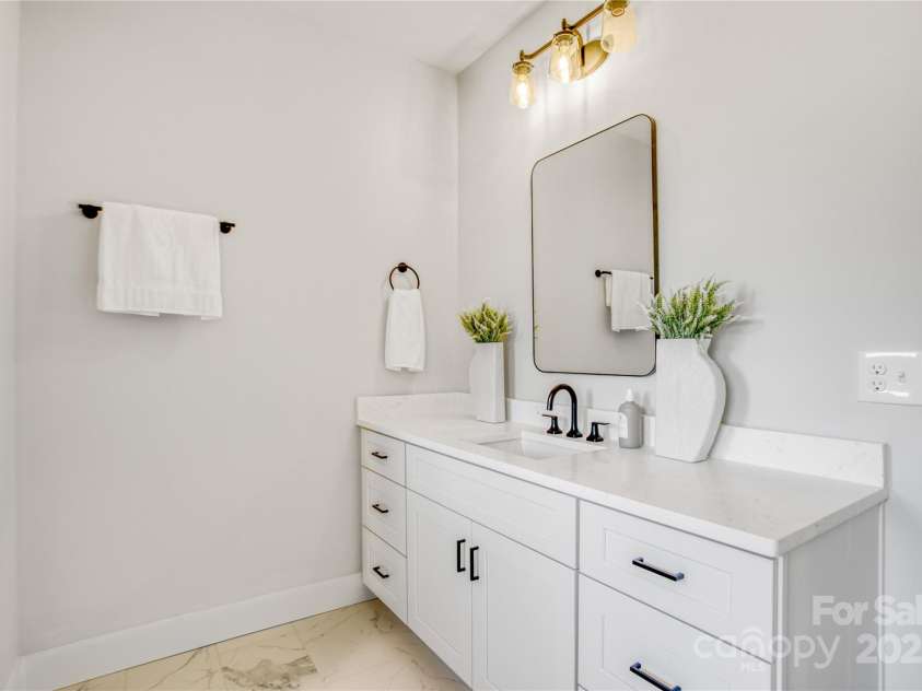 1509 Avalon Oaks Court, Dallas, NC 28034.  MLS# CAR4227011, YatesRealty ID 3252. 