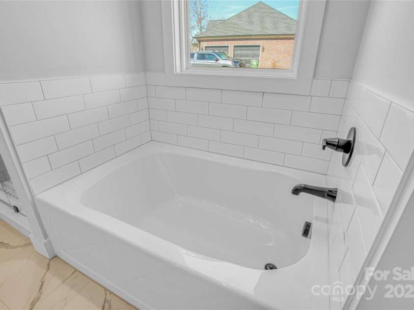 1509 Avalon Oaks Court, Dallas, NC 28034.  MLS# CAR4227011, YatesRealty ID 3252. 