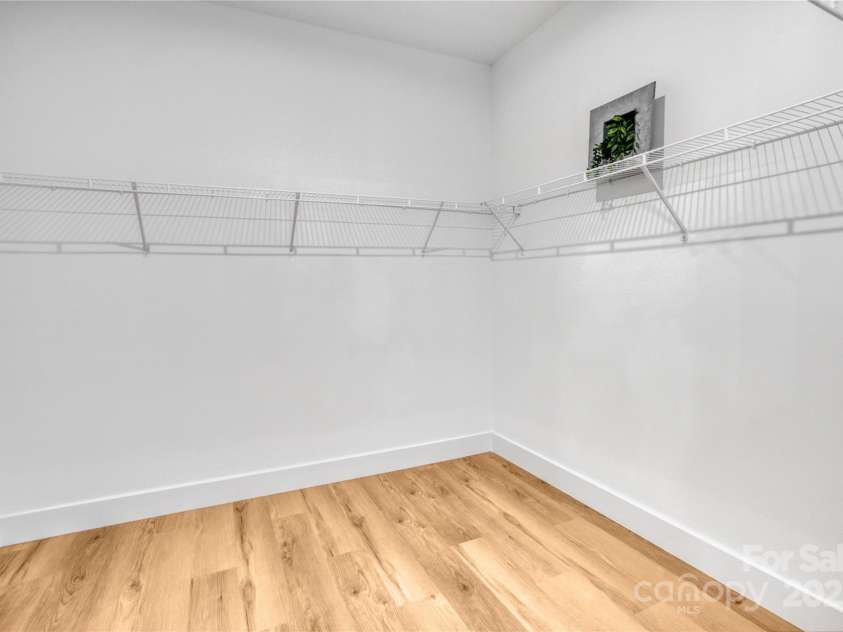 1509 Avalon Oaks Court, Dallas, NC 28034.  MLS# CAR4227011, YatesRealty ID 3252. 