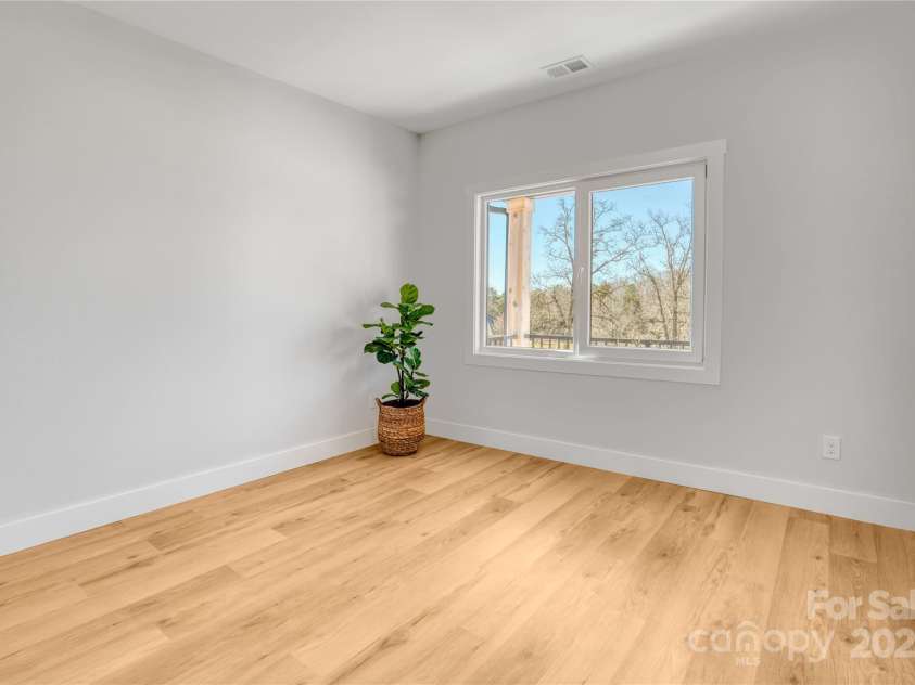 1509 Avalon Oaks Court, Dallas, NC 28034.  MLS# CAR4227011, YatesRealty ID 3252. 