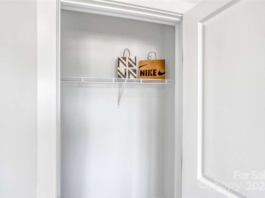 1509 Avalon Oaks Court, Dallas, NC 28034.  MLS# CAR4227011, YatesRealty ID 3252. 