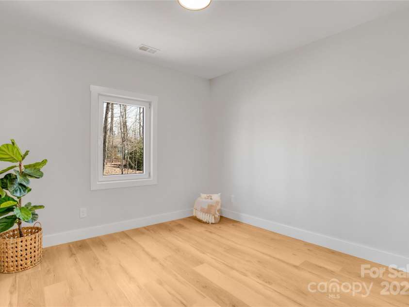 1509 Avalon Oaks Court, Dallas, NC 28034.  MLS# CAR4227011, YatesRealty ID 3252. 