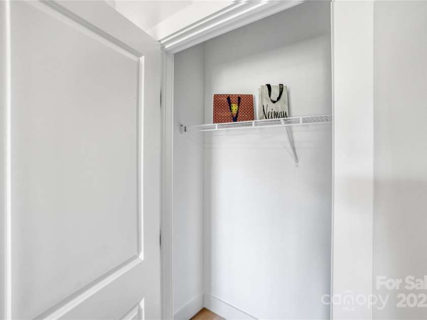 1509 Avalon Oaks Court, Dallas, NC 28034.  MLS# CAR4227011, YatesRealty ID 3252. 