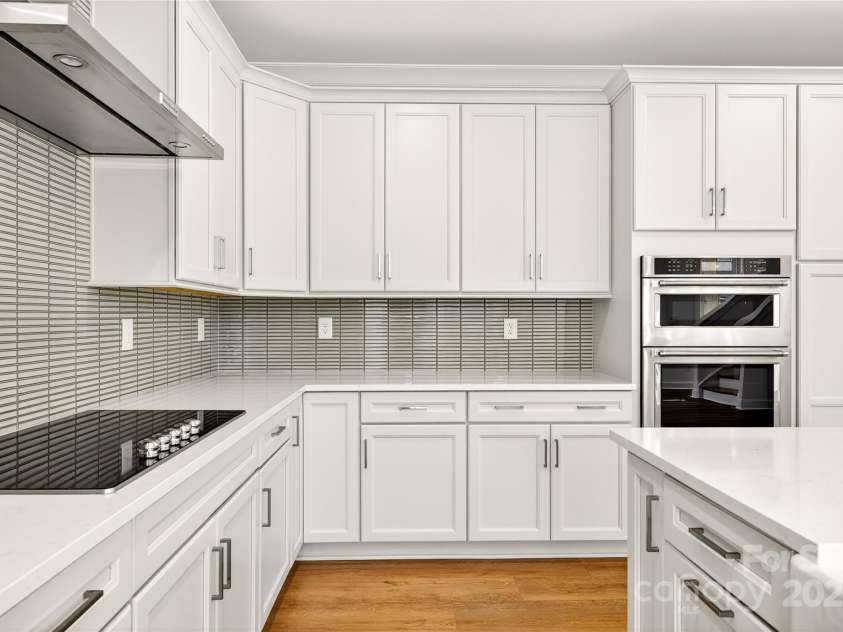 509 Zinc Drive, Tega Cay, SC 29708.  MLS# CAR4325184, YatesRealty ID 3252. Kitchen