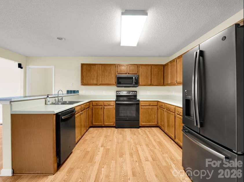 5573 Lennox Drive, Kings Mountain, NC 28086.  MLS# CAR4335001, YatesRealty ID 3252. 