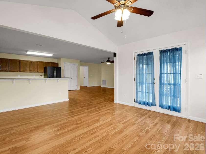 5573 Lennox Drive, Kings Mountain, NC 28086.  MLS# CAR4335001, YatesRealty ID 3252. 