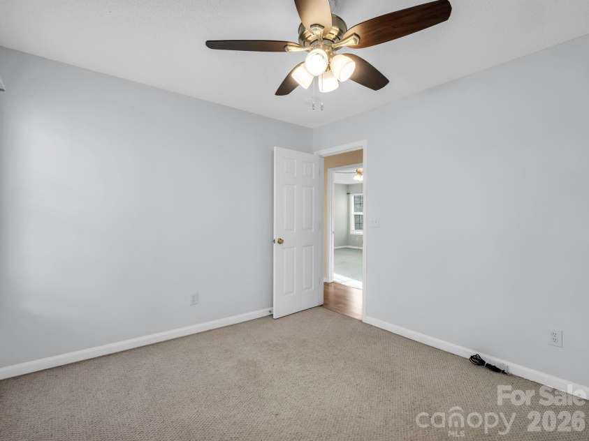 5573 Lennox Drive, Kings Mountain, NC 28086.  MLS# CAR4335001, YatesRealty ID 3252. 