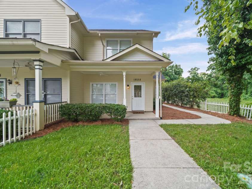 1625 Begonia Way, Rock Hill, SC 29732.  MLS# CAR4389196, YatesRealty ID 32520. 