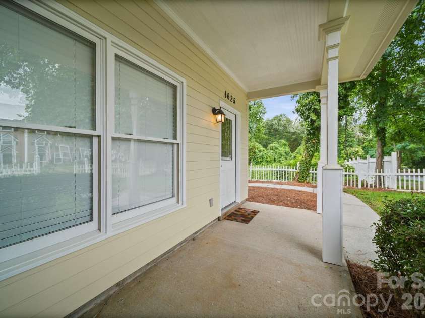 1625 Begonia Way, Rock Hill, SC 29732.  MLS# CAR4389196, YatesRealty ID 32520. 