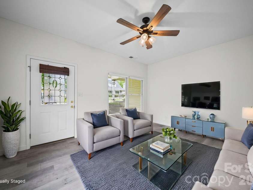 1625 Begonia Way, Rock Hill, SC 29732.  MLS# CAR4389196, YatesRealty ID 32520. Virtually Staged