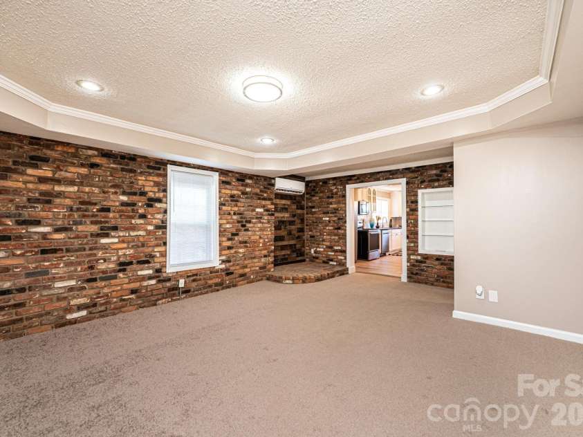 1614 College Avenue, Lenoir, NC 28645.  MLS# CAR4388990, YatesRealty ID 32522. 