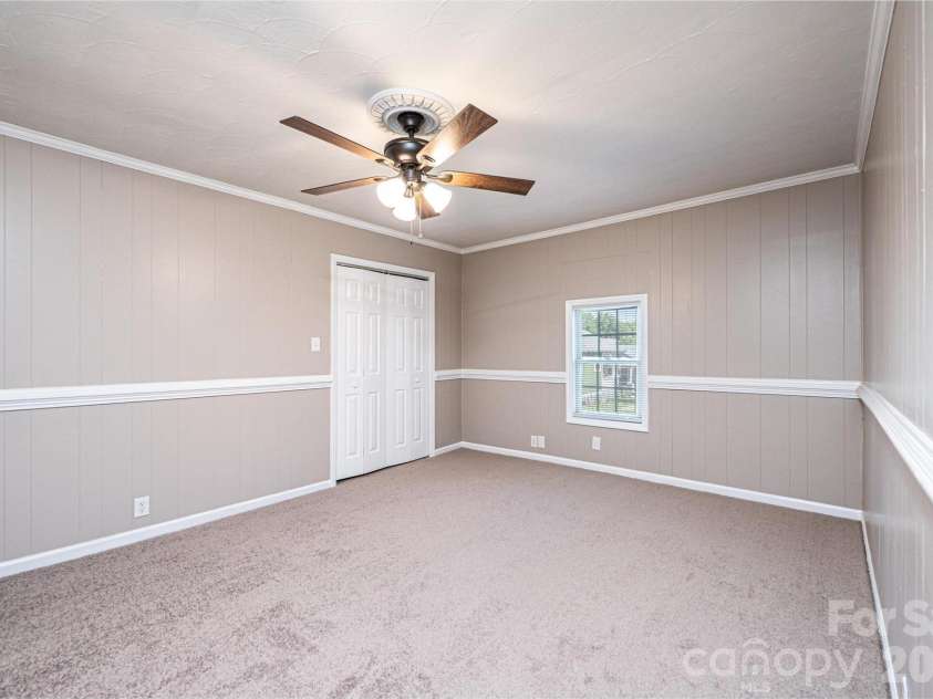 1614 College Avenue, Lenoir, NC 28645.  MLS# CAR4388990, YatesRealty ID 32522. 