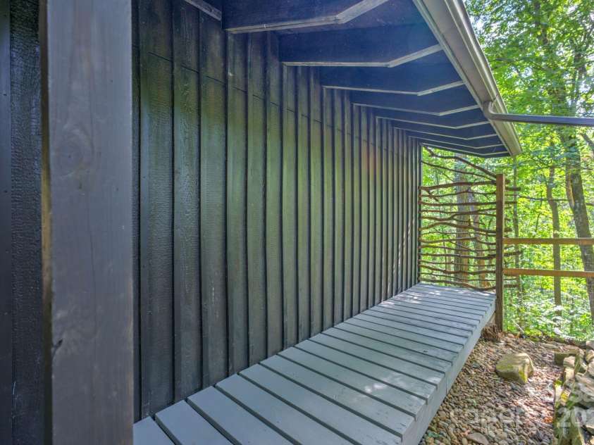 48 Black Oak Forest Road, Fairview, NC 28730.  MLS# CAR4275756, YatesRealty ID 32522. Functional Design & Beautiful 