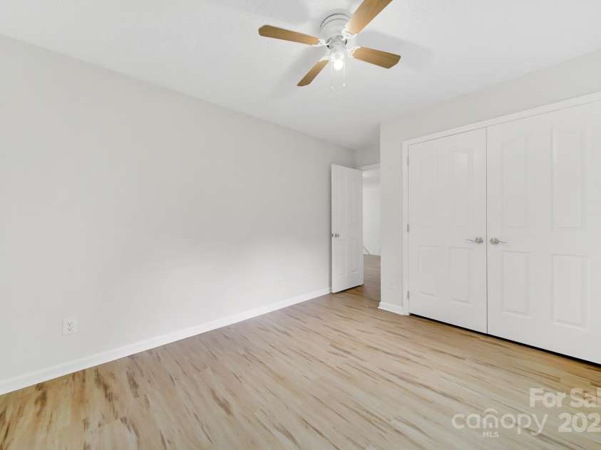 10807 Summitt Tree Court, Charlotte, NC 28277.  MLS# CAR4280212, YatesRealty ID 32523. 