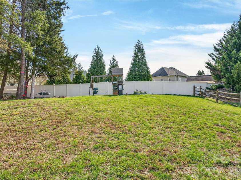 851 Brookdale Lane, Stanley, NC 28164.  MLS# CAR4361851, YatesRealty ID 32523. 