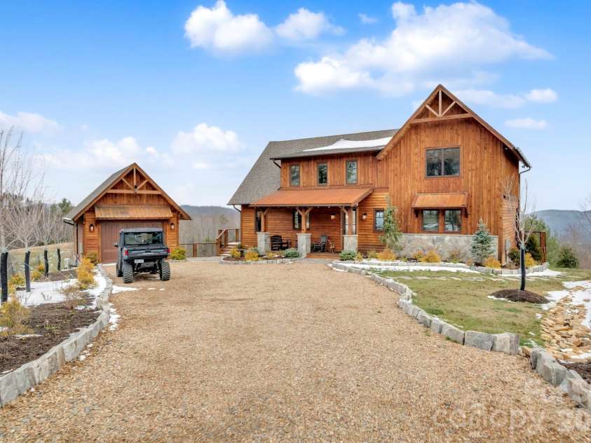 52 Great Sky Court, Banner Elk, NC 28604.  MLS# CAR4355771, YatesRealty ID 32524. 