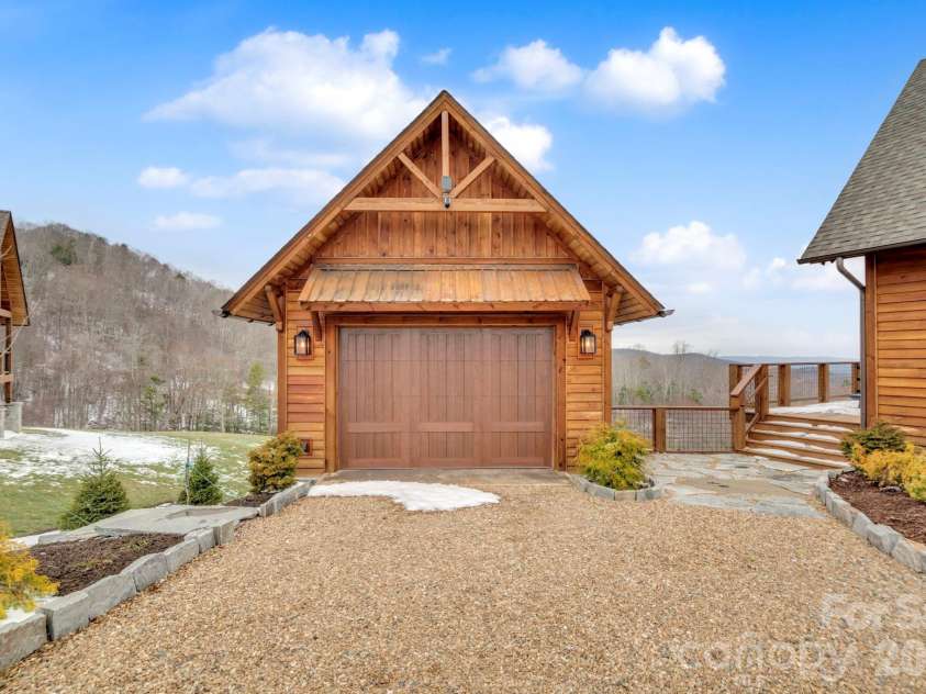52 Great Sky Court, Banner Elk, NC 28604.  MLS# CAR4355771, YatesRealty ID 32524. 