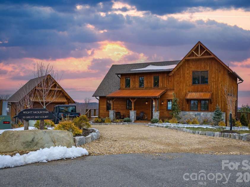 52 Great Sky Court, Banner Elk, NC 28604.  MLS# CAR4355771, YatesRealty ID 32524. 