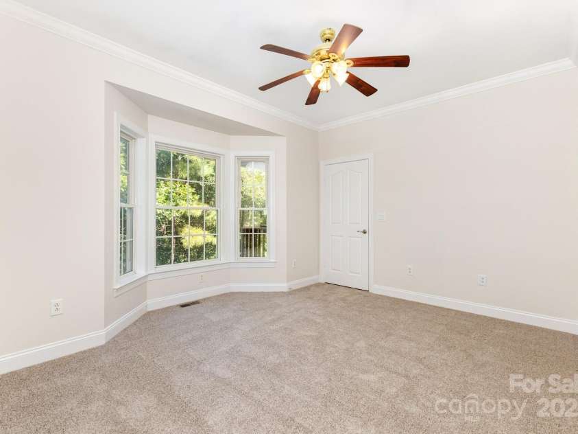 8300 Loma Linda Lane, Waxhaw, NC 28173.  MLS# CAR4286196, YatesRealty ID 32524. 